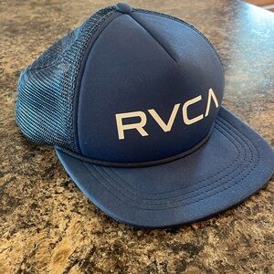 RVCA FOAMY TRUCKER HAT